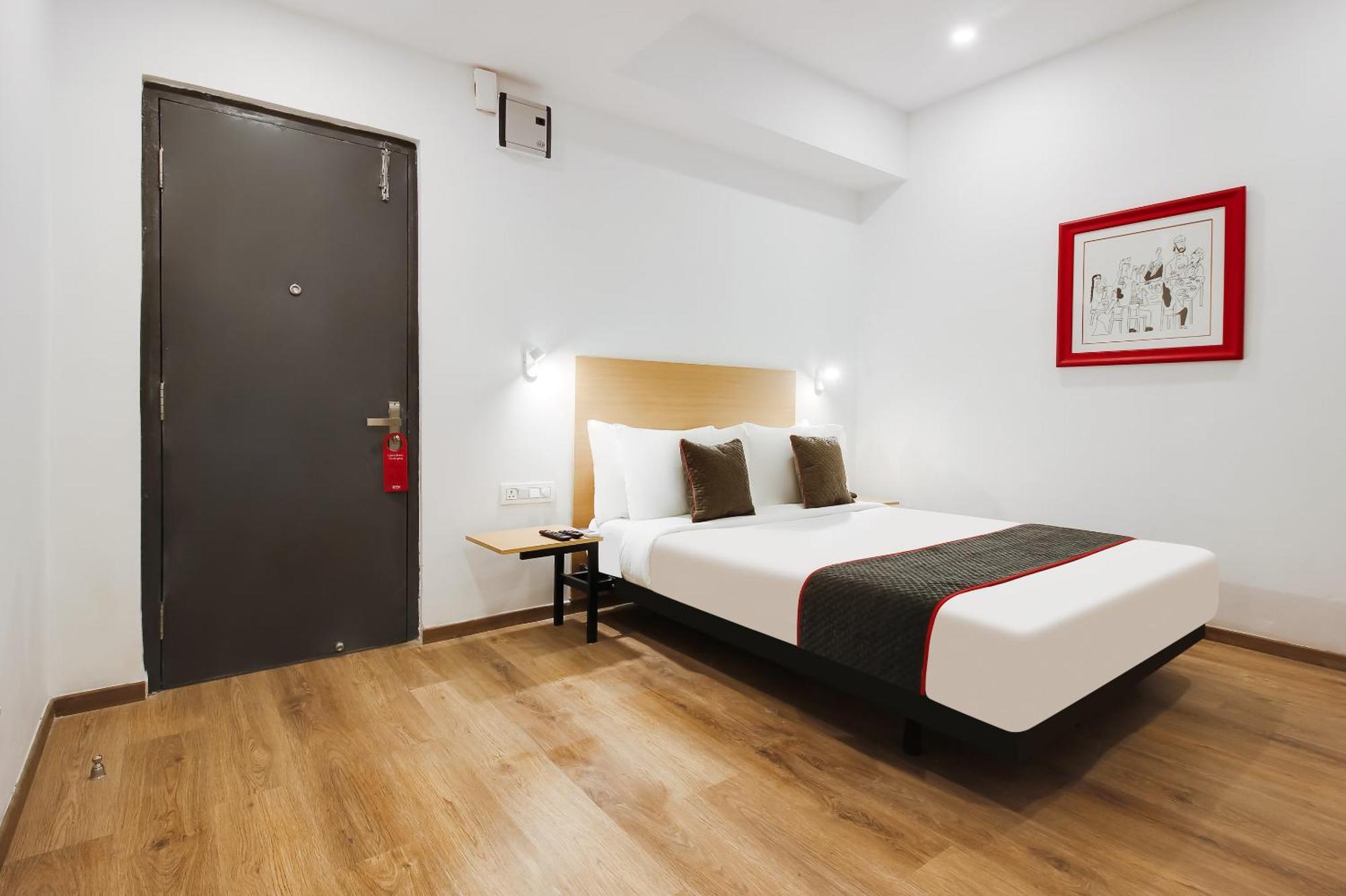 Super Townhouse The Cinco Hotel Near Esi Hospital Hajdarábád Exteriér fotografie
